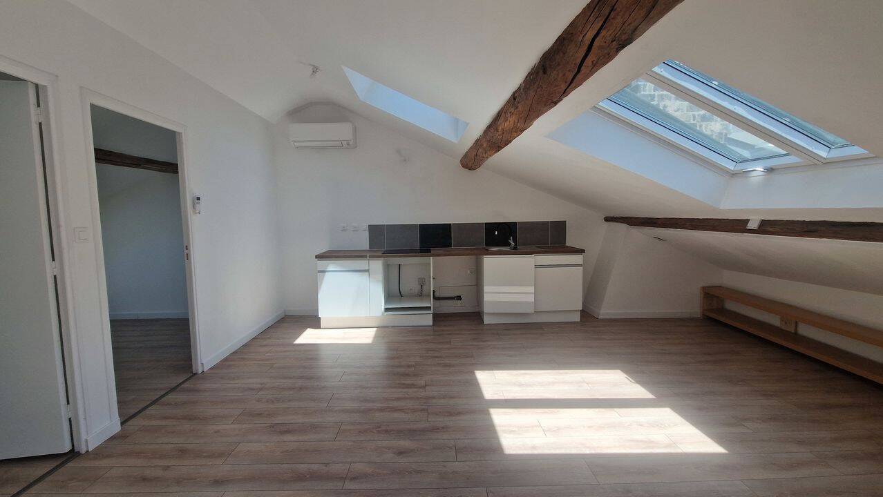 Appartement 3 pièces 38 m² · à Lyon 2ème Arrondissement · 38 m² · 1 249 €