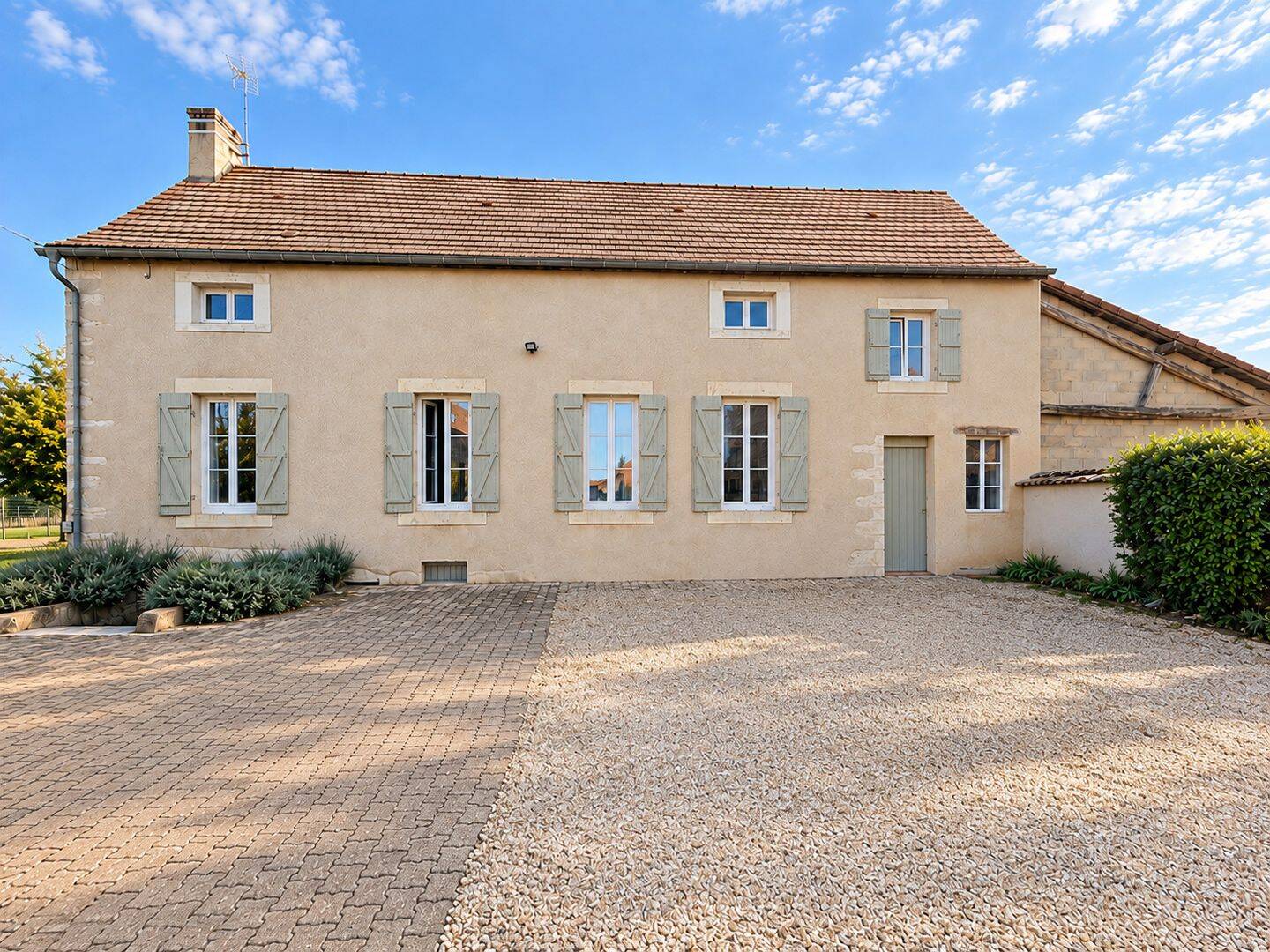 Maison 5 pièces 132 m² · à Beaune · 132 m² · 320 000 €