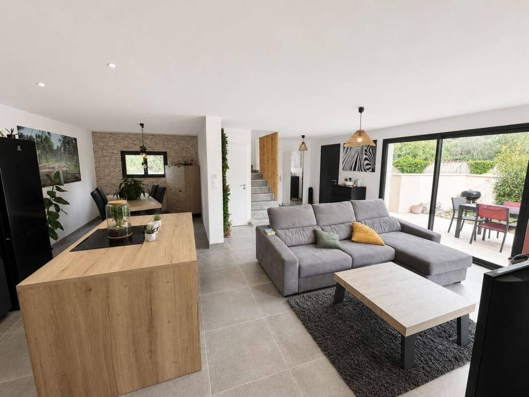 Maison 5 pièces 116 m² · à Saint-Saturnin-lès-Avignon · 116 m² · 413 000 €