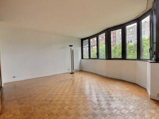 Appartement à vendre 393 000 € 3 pièces 2 chambres 70 m² Étage 5/10 Mairie-Ourcq Pantin 93500