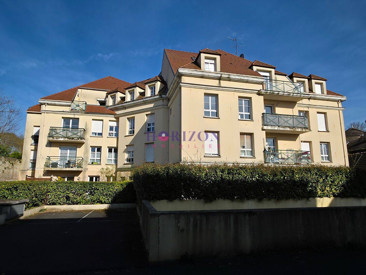 Appartement 3 pièces 52 m² · à La Chapelle-en-Serval · 52 m² · 960 €