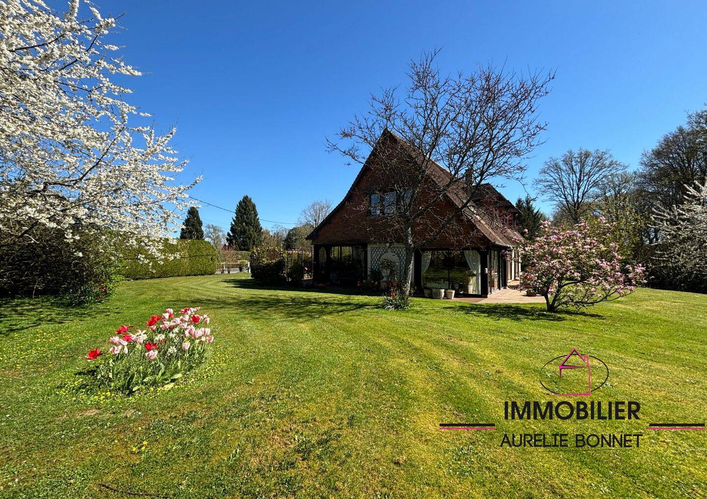 Maison 9 pièces 180 m² · à Pont-l'Évêque · 180 m² · 378 000 €