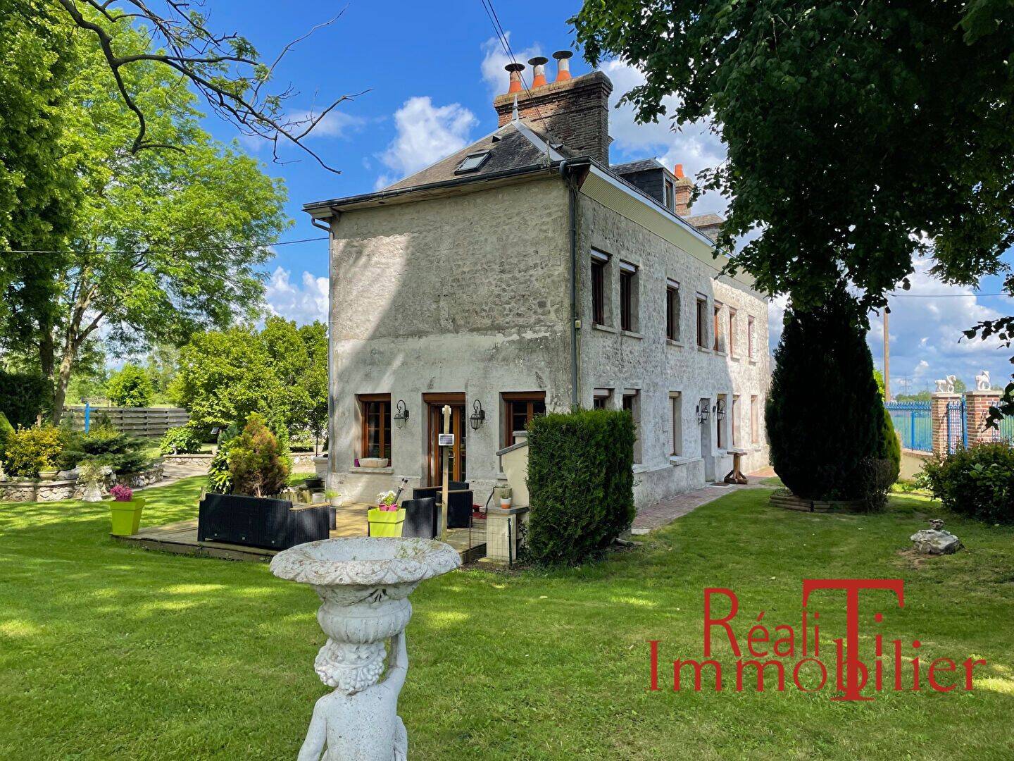 Maison 7 pièces 230 m² · à Saint-Ouen-de-Thouberville · 230 m² · 289 000 €
