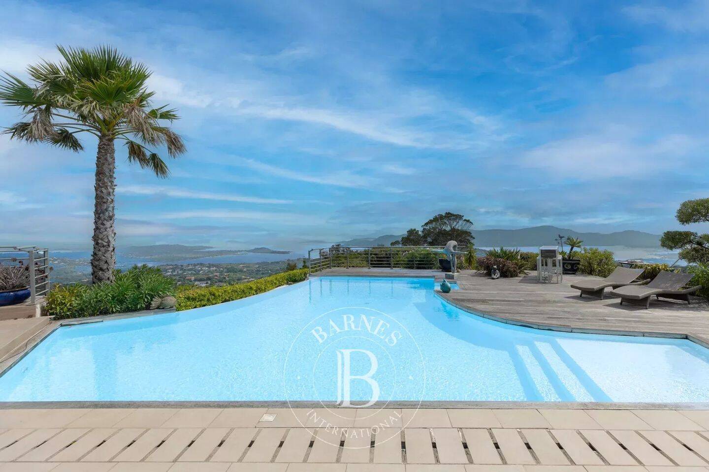 Maison 9 pièces 307 m² · à Porto-Vecchio · 307 m² · 2 390 000 €