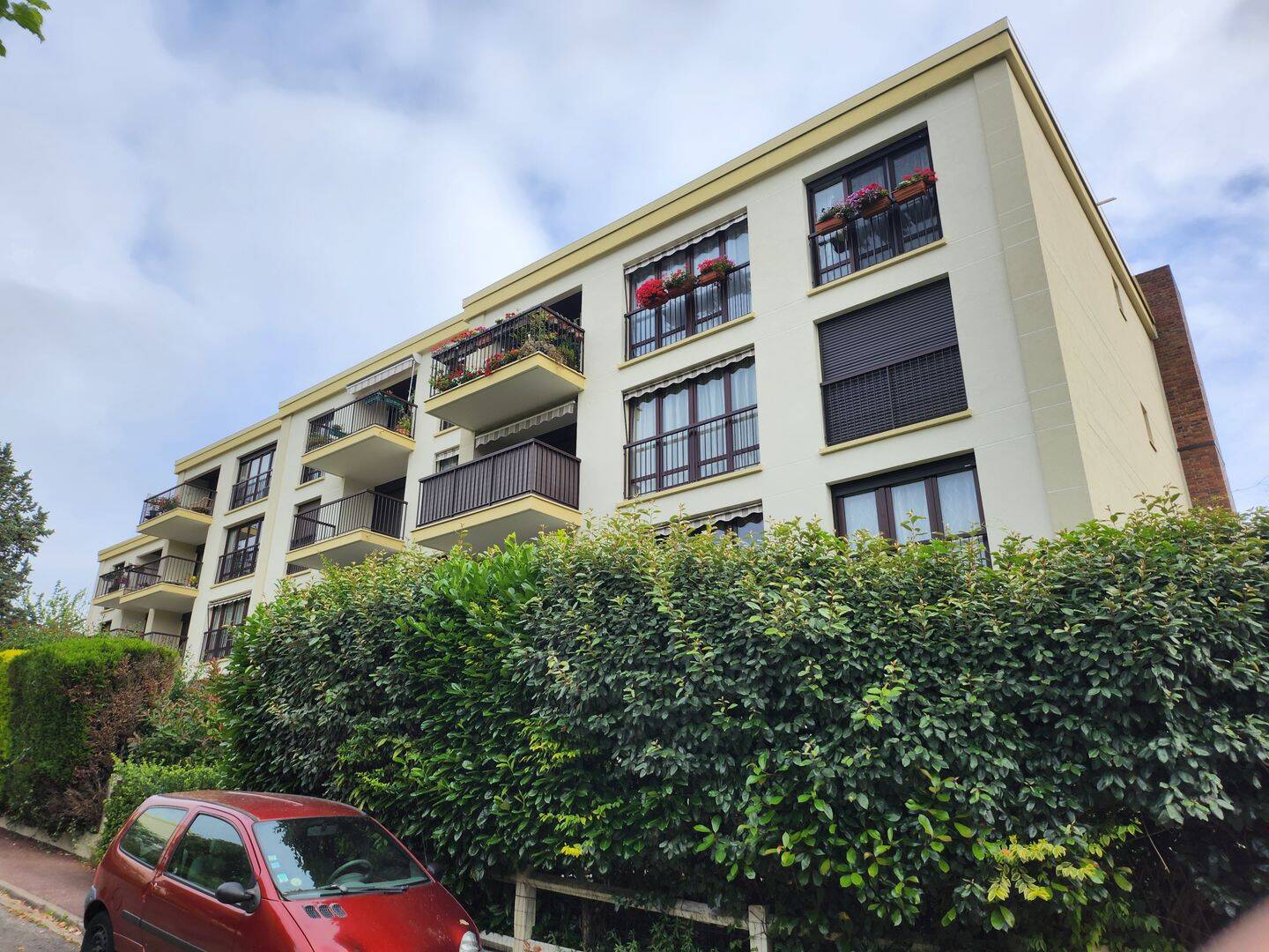 Appartement 4 pièces 96 m² · à Bures-sur-Yvette · 96 m² · 1 408 €