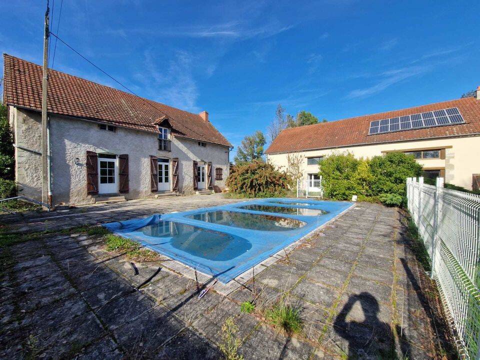 Maison 11 pièces 417 m² · à Saint-Pourçain-sur-Sioule · 417 m² · 278 000 €
