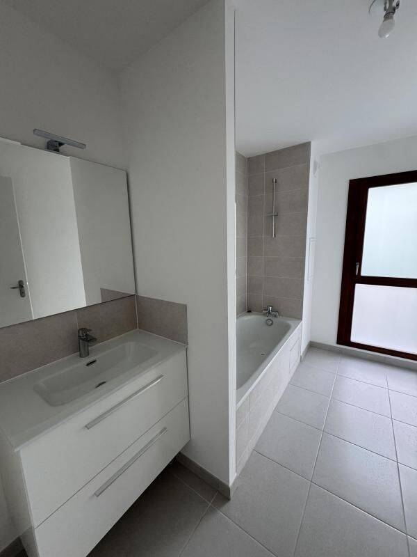 Appartement 3 pièces 58 m² · à Ivry-sur-Seine · 58 m² · 1 270 €/mois