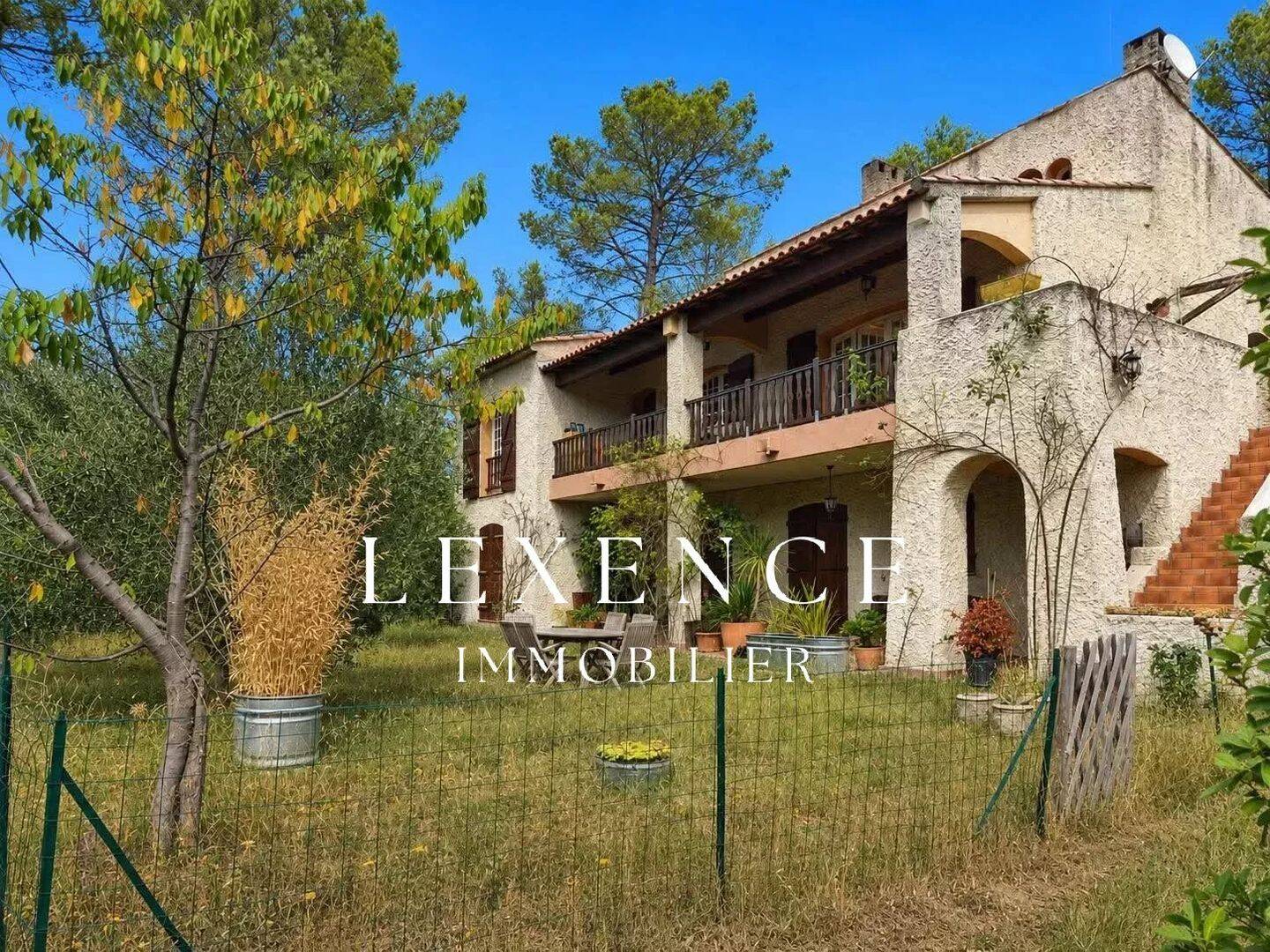 Appartement 4 pièces 153 m² · à Cabriès · 152,7 m² · 2 600 €