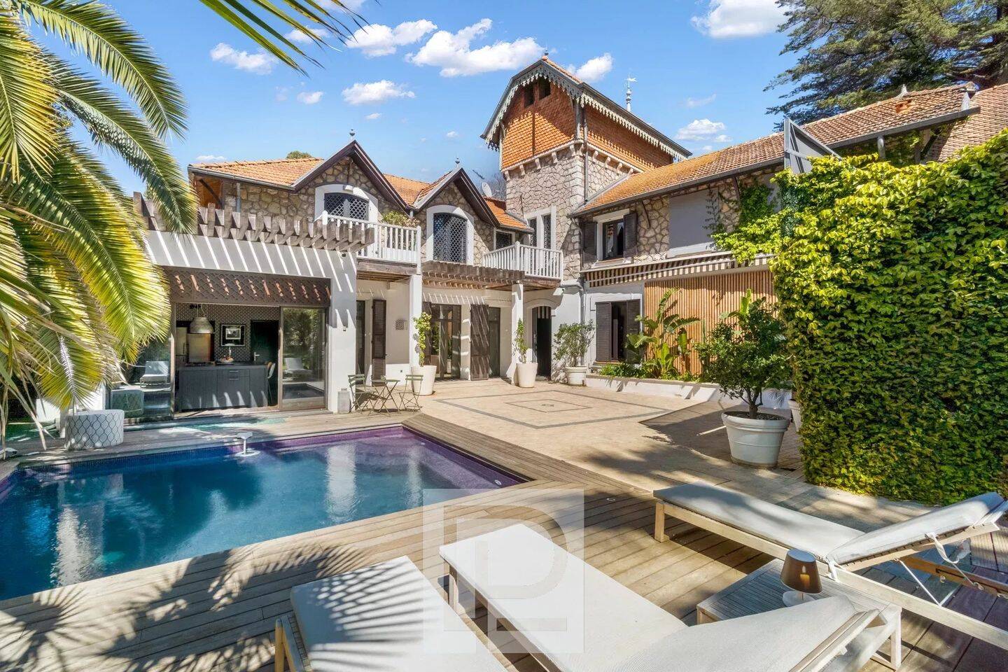 Maison 8 pièces 246 m² · à Cannes · 246 m² · 3 500 000 €