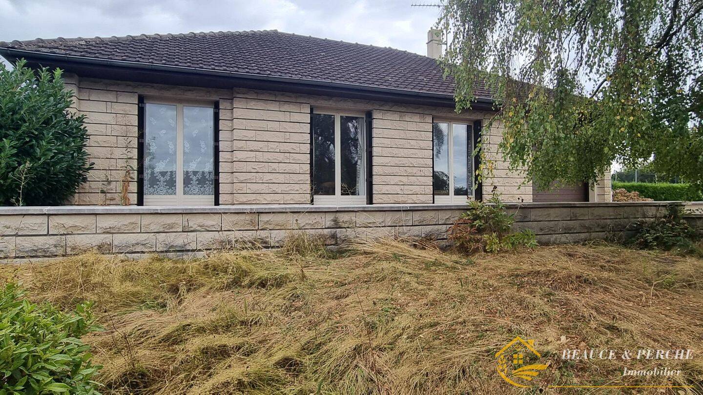 Maison 3 pièces 81 m² · à Montigny-le-Chartif · 80,7 m² · 136 500 €