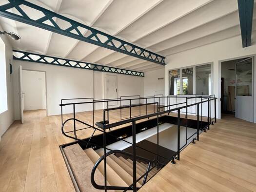 Appartement à vendre 365 000 € 1 pièce 180 m² Grane 26400