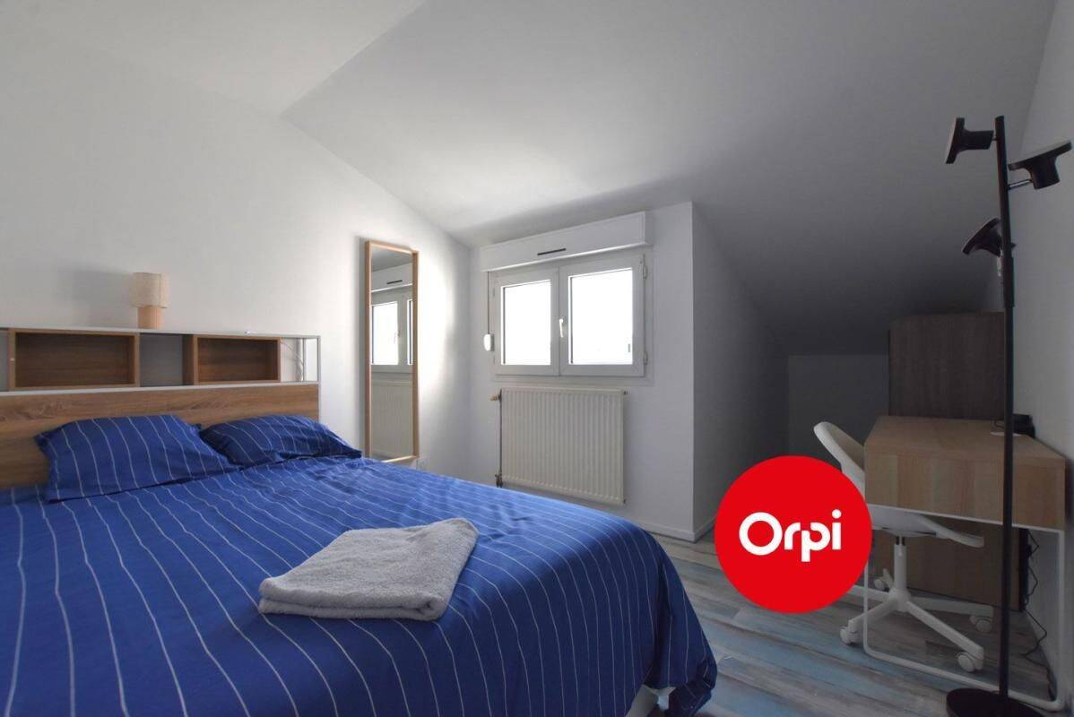 Appartement 1 pièce 9 m² · à Saint-Priest · 9,4 m² · 463 €/mois