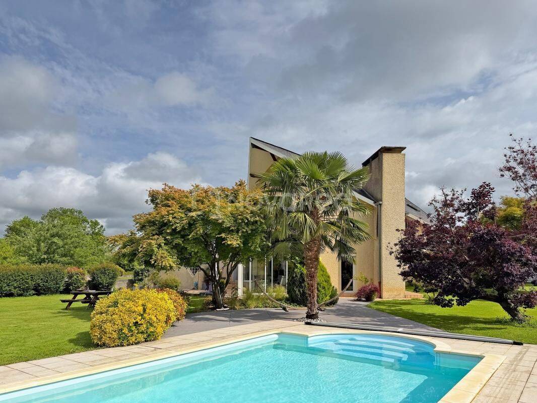 Maison 5 pièces 132 m² · à Buziet · 132 m² · 318 000 €
