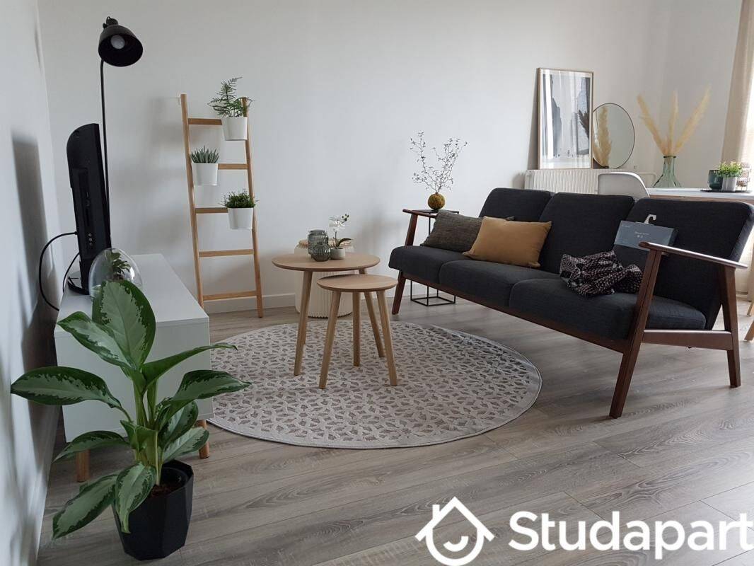 1 pièce 11 m² · à Pontoise · 11 m² · 590 €/mois