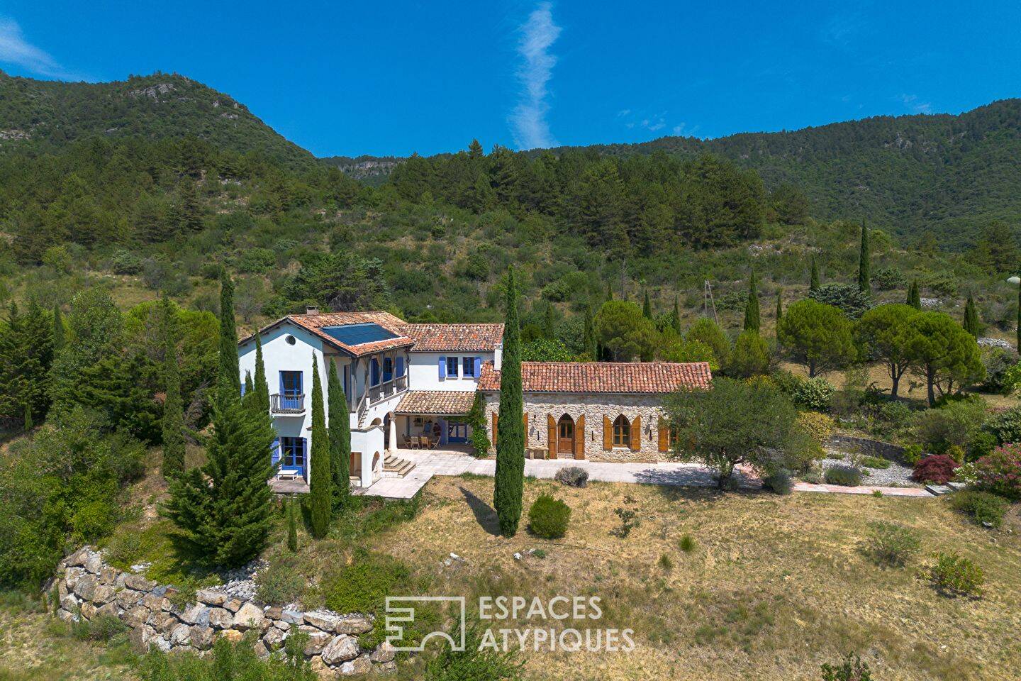 Maison 8 pièces 307 m² · à Saint-Jean-de-la-Blaquière · 307 m² · 985 000 €