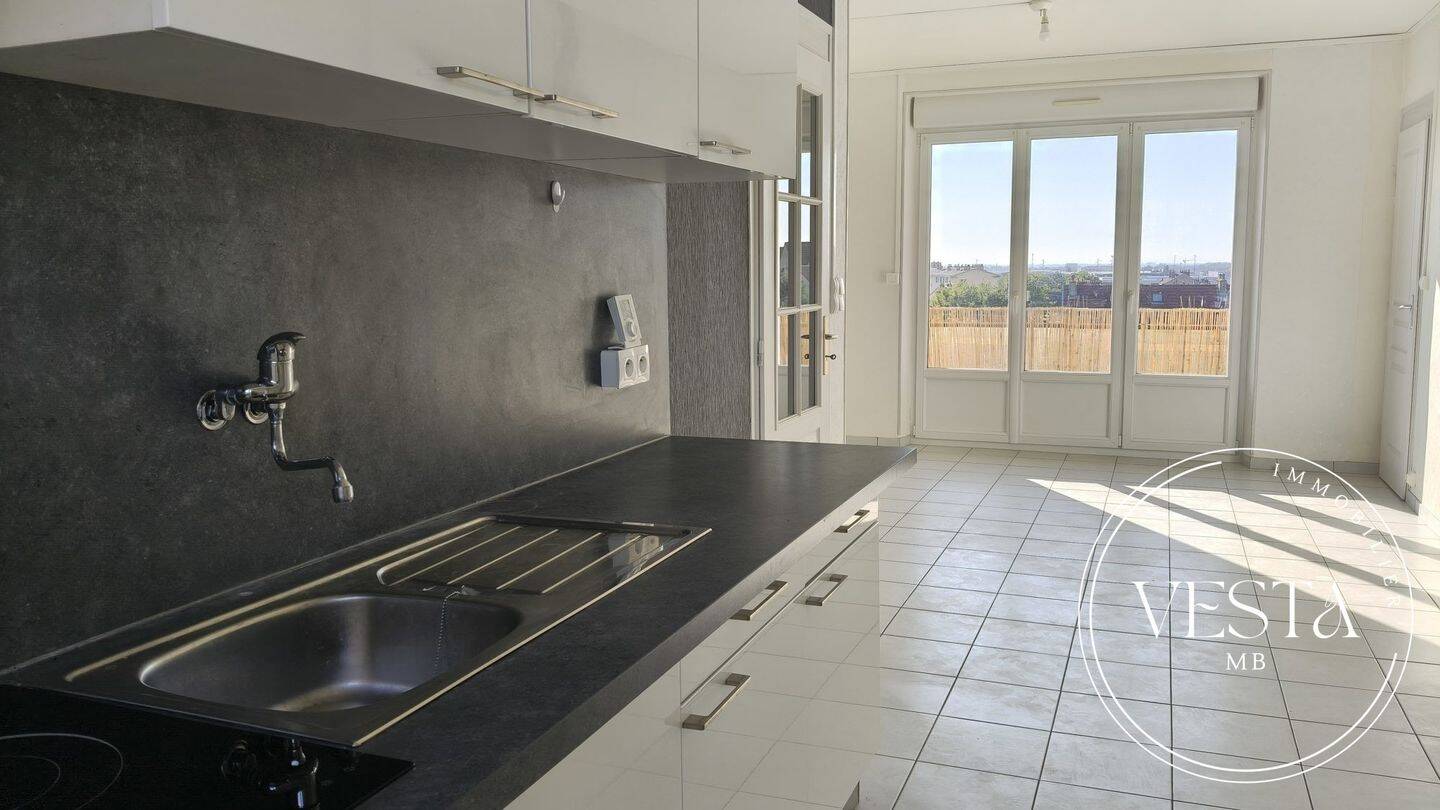 Appartement 3 pièces 53 m² · à Chenôve · 52,6 m² · 73 000 €