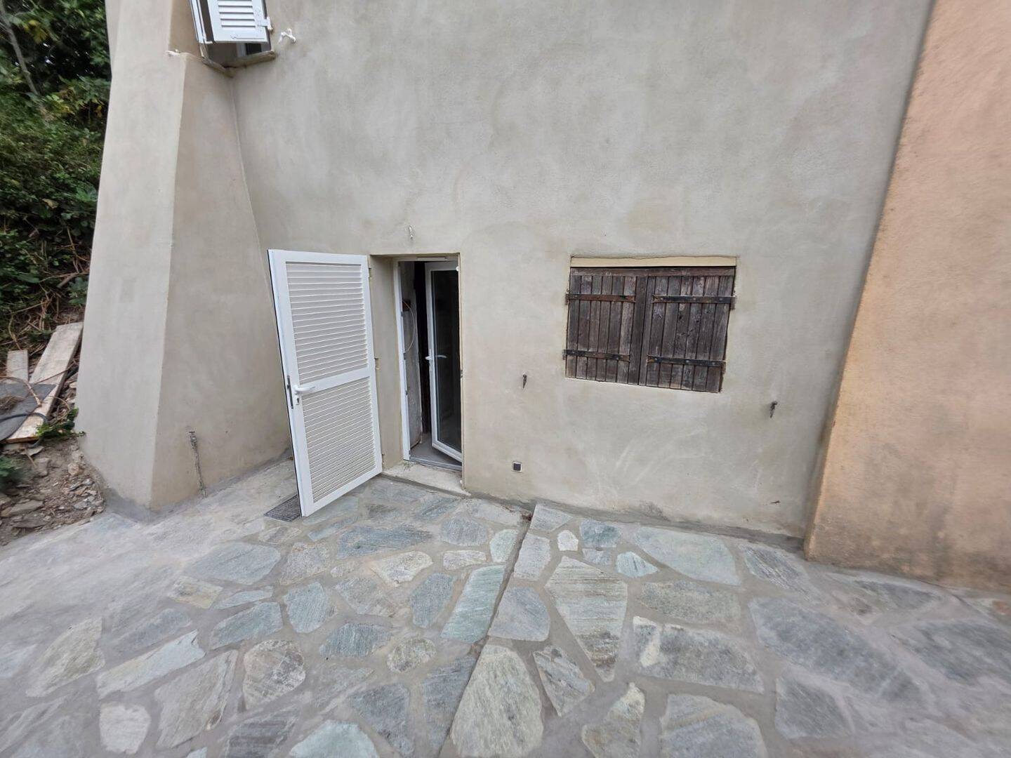 Maison 5 pièces 78 m² · à Tomino · 78 m² · 130 000 €