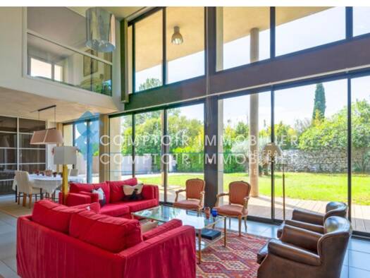 Maison à louer 1 992 € 5 pièces 3 chambres 164 m² 621 m² de terrain Sommières 30250