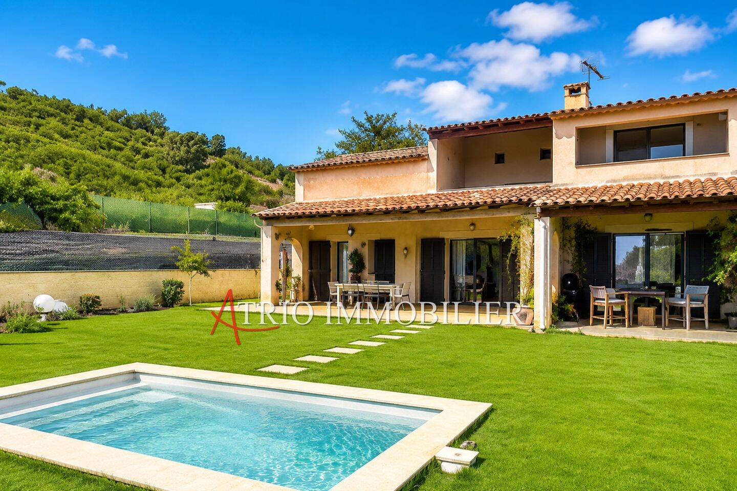 Maison 5 pièces 117 m² · à Saint-Laurent-du-Var · 117,3 m² · 750 000 €