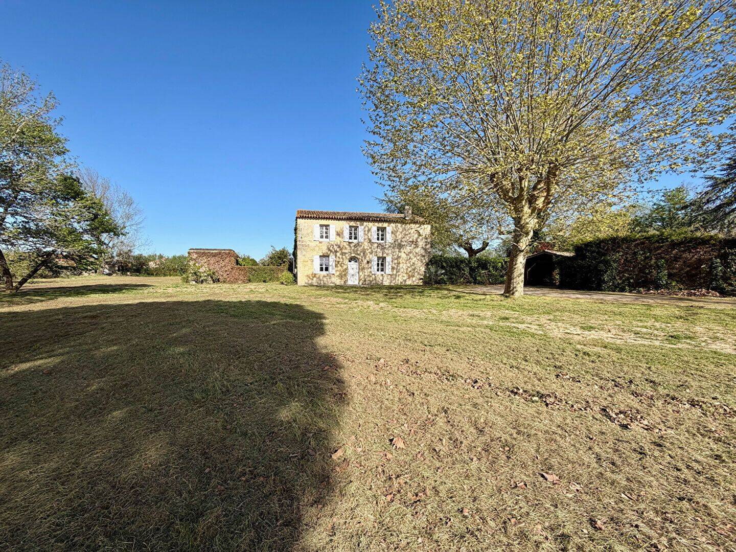 Maison 8 pièces 260 m² · à Montagne · 260 m² · 278 000 €