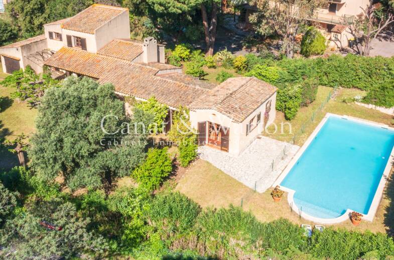 Villa à vendre 1 395 000 € 5 pièces 4 chambres 160 m² 1 611 m² de terrain Sud Cavalaire sur Mer 83240