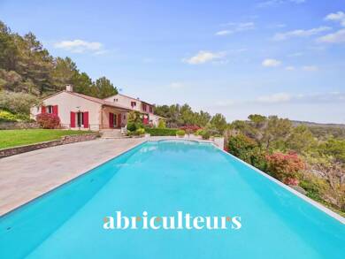 Maison à vendre 1 590 000 € 9 pièces 4 chambres 292 m² 12 000 m² de terrain Rognes 13840