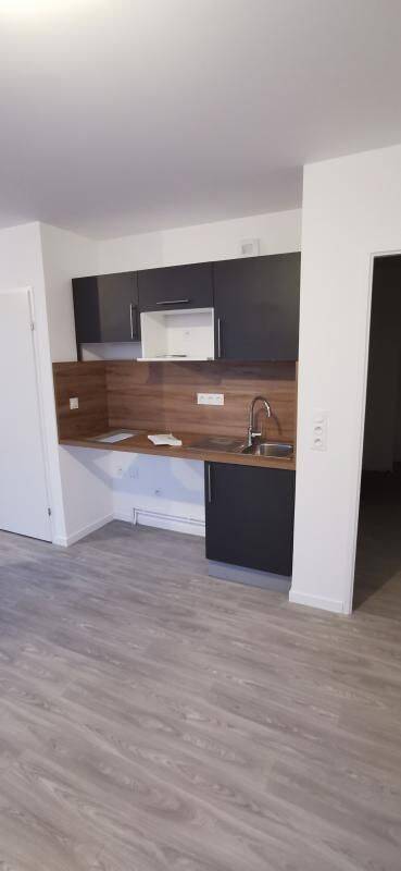Appartement 2 pièces 45 m² · à Les Sorinières · 45 m² · 606 €