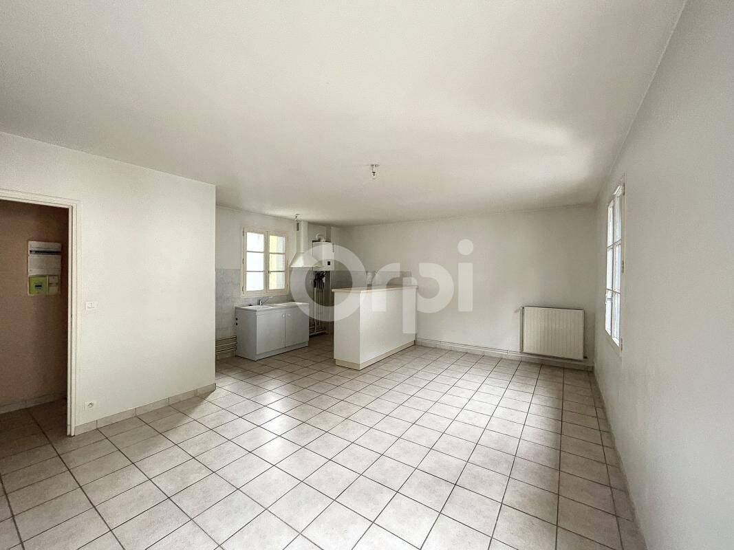 Appartement 3 pièces 75 m² · à Terrasson-Lavilledieu · 74,6 m² · 575 €/mois