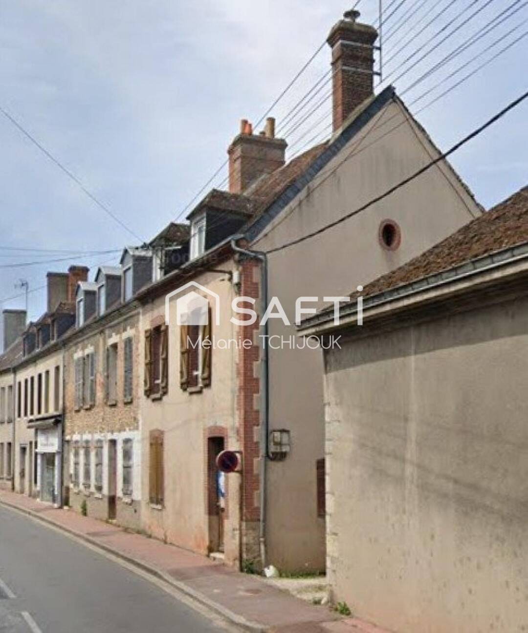 Maison 9 pièces 135 m² · à Châtillon-Coligny · 135 m² · 75 000 €