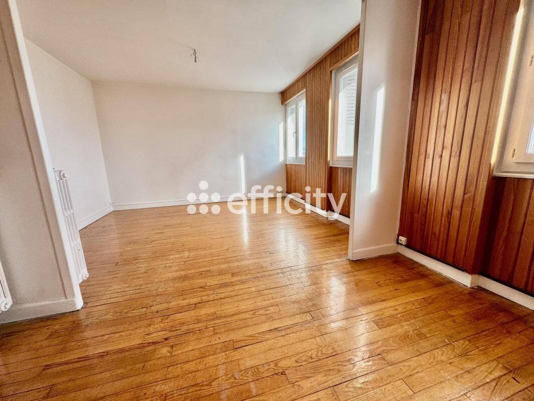 Appartement 4 pièces 69 m² · à Clermont-Ferrand · 68,6 m² · 132 000 €