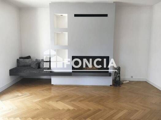 Appartement à louer 1 380 € 3 pièces 2 chambres 104 m² Étage 2/4 Cités Thonon-les-Bains 74200