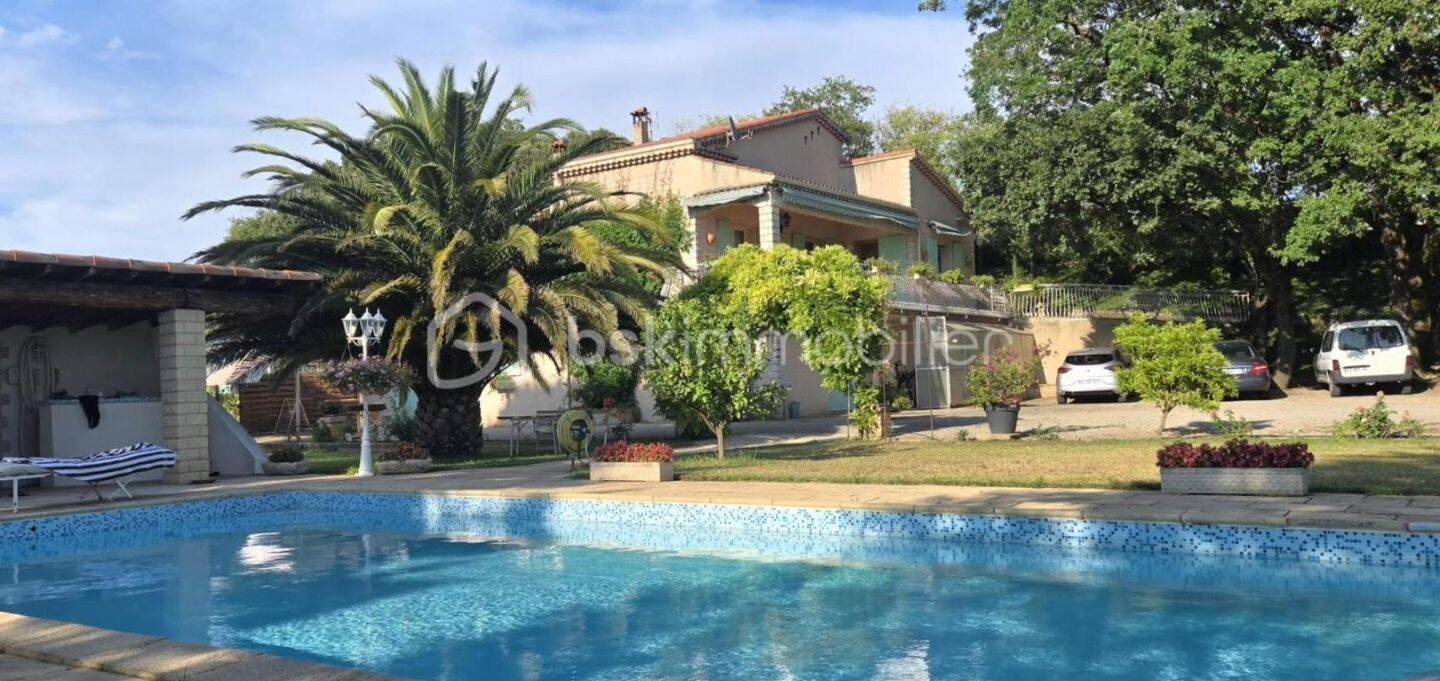 Maison 15 pièces 163 m² · à Donzère · 163 m² · 575 000 €
