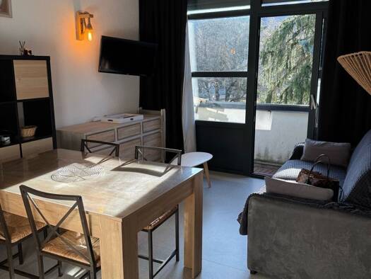 Duplex à vendre 159 900 € 3 pièces 2 chambres 50 m² Étage 2/3 Saint-Lary-Soulan 65170