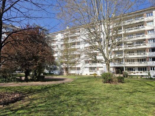 Appartement à vendre 217 000 € 3 pièces 2 chambres 67 m² RDC/6 Ferrandière Maisons-Neuves Villeurbanne 69100