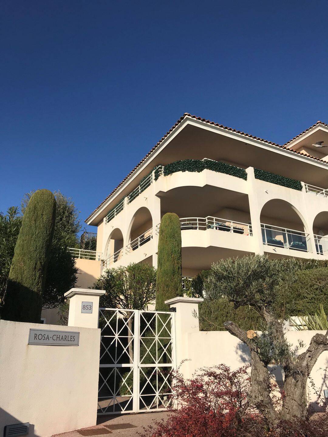 Appartement 2 pièces 52 m² · à Saint-Laurent-du-Var · 51,9 m² · 1 210 €