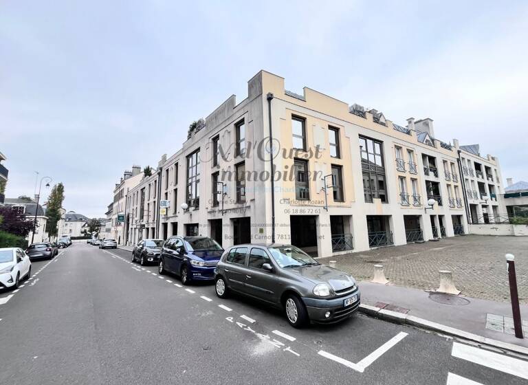 Espace bureau à vendre 1 900 000 € 370 m²<br/>surface de bureau Notre Dame Versailles 78000