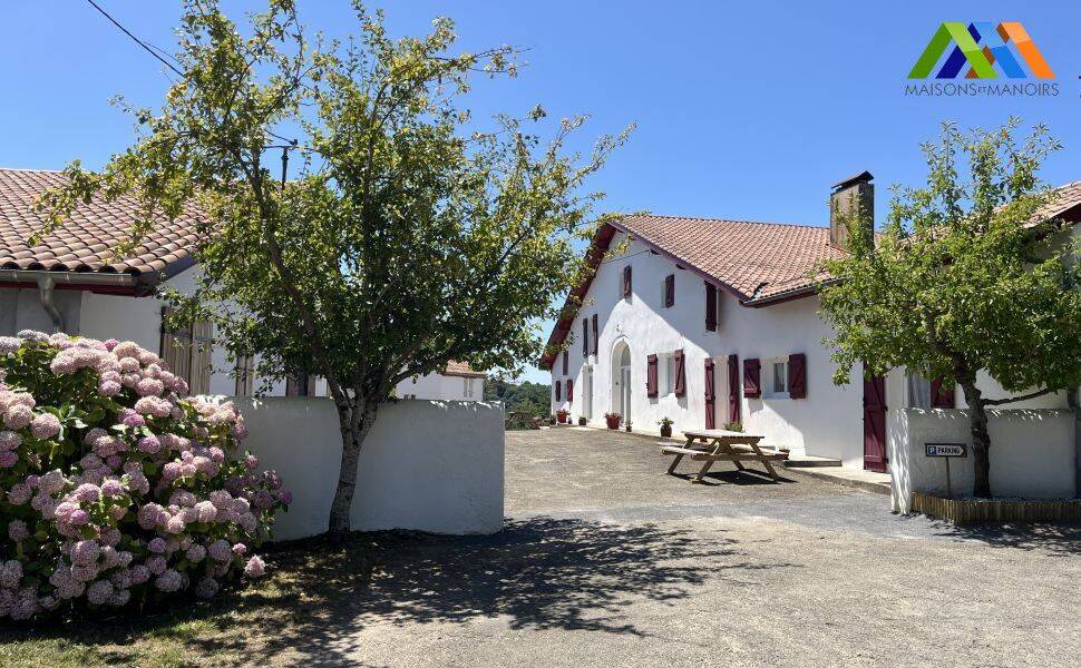 Maison 14 pièces 366 m² · à Peyrehorade · 366 m² · 849 000 €