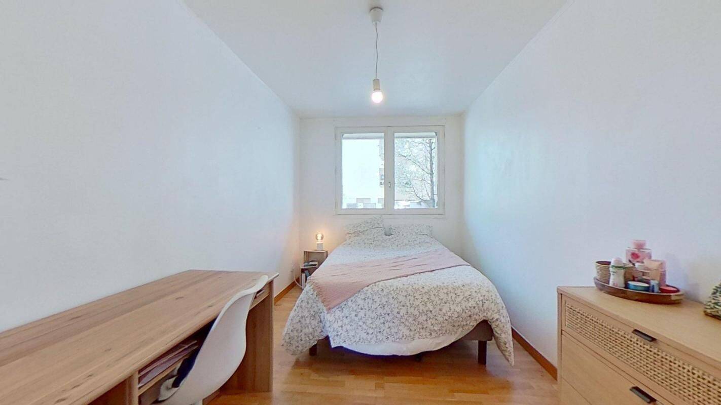Appartement 4 pièces 80 m² · à Lyon 8ème Arrondissement · 80 m² · 399 €