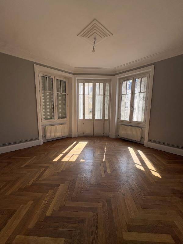 Appartement 3 pièces 77 m² · à Lyon 6ème Arrondissement · 77 m² · 1 600 €/mois