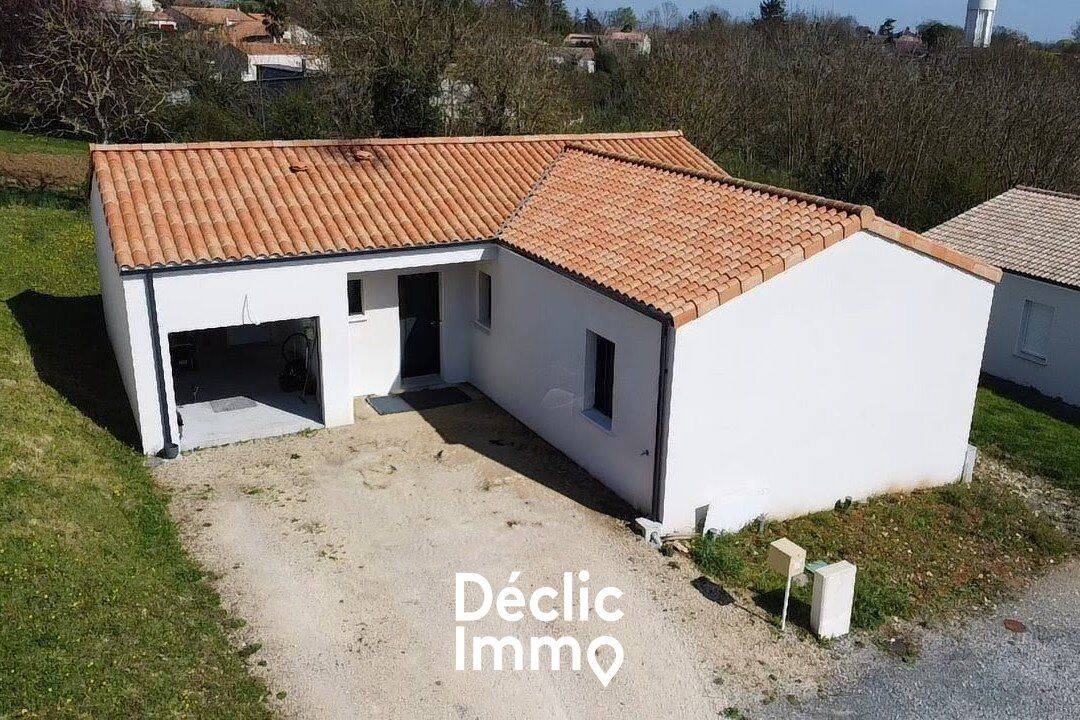 Maison 5 pièces 92 m² · à Saint-Maxire · 92 m² · 243 000 €