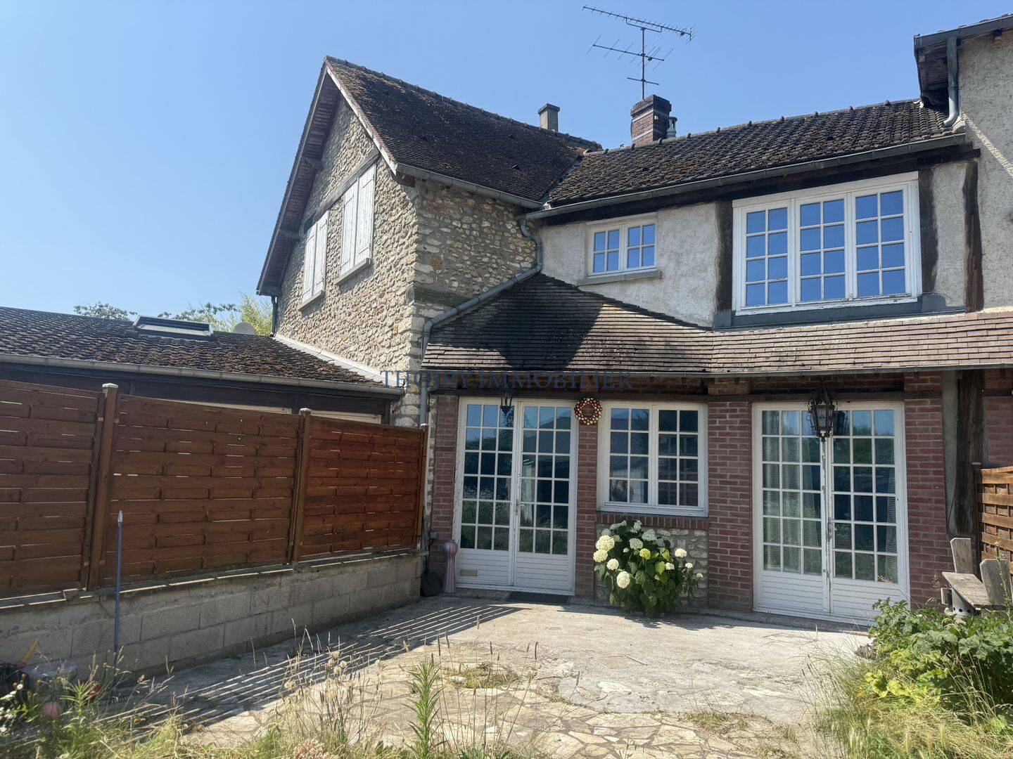 Maison 4 pièces 106 m² · à Thoiry · 106 m² · 230 000 €