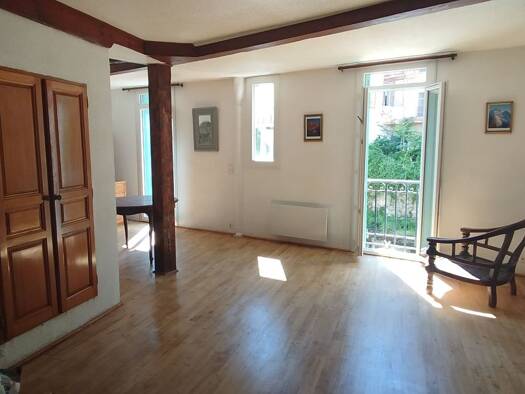 Appartement à louer 550 € 1 pièce 65 m² Étage 1/2 disponible dès maintenant Amélie-les-Bains-Palalda 66110