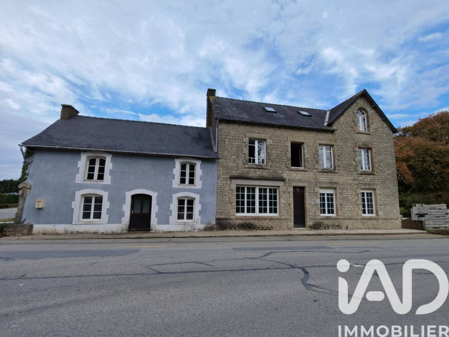 Maison 9 pièces 332 m² · à Mohon · 332 m² · 125 000 €