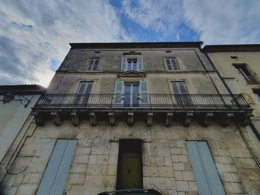 Maison à vendre 98 000 € 9 pièces 5 chambres 185 m² Mareuil 24340