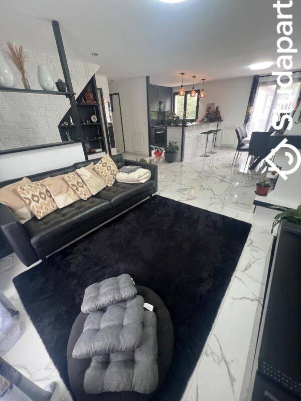 1 pièce 9 m² · à Villetaneuse · 9 m² · 700 €/mois