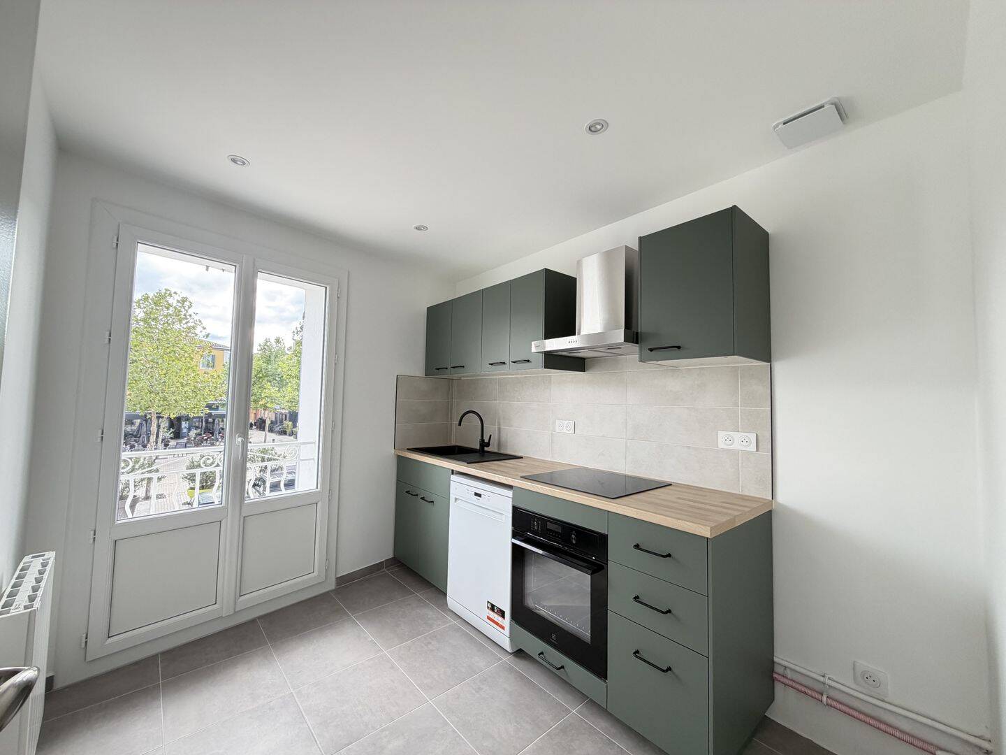 Appartement 3 pièces 49 m² · à Saint-Maximin-la-Sainte-Baume · 48,9 m² · 780 €/mois