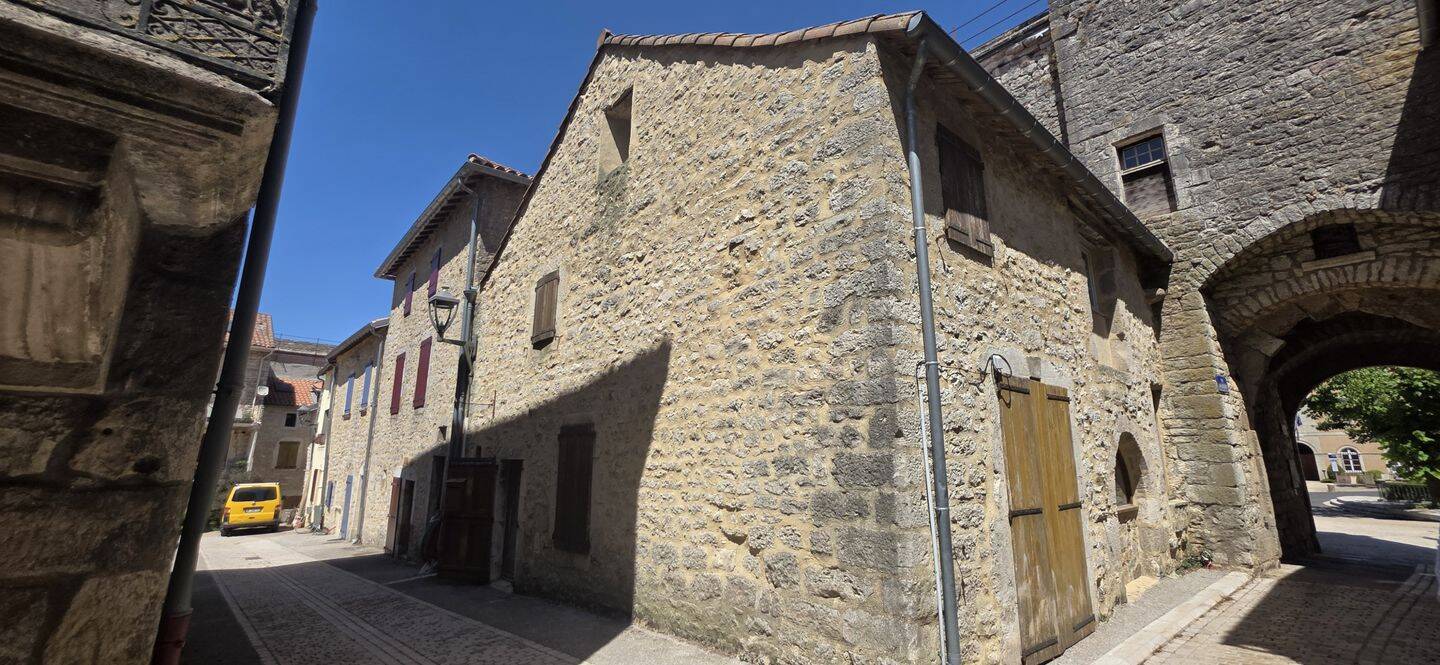 Maison 3 pièces 99 m² · à La Cavalerie · 99 m² · 113 000 €