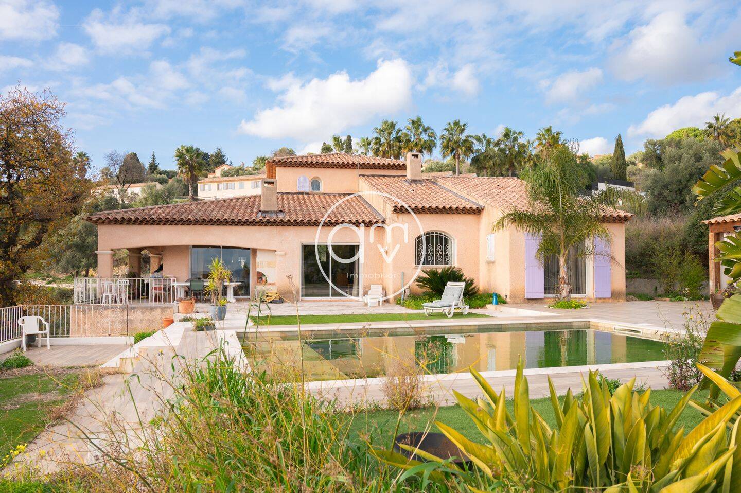 Maison 7 pièces 300 m² · à Ollioules · 300 m² · 1 354 000 €