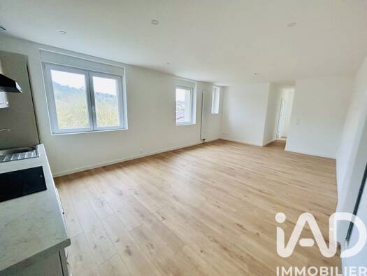Appartement à vendre 208 000 € 3 pièces 2 chambres 71 m² Étage 2/3 Marange Marange-Silvange 57535