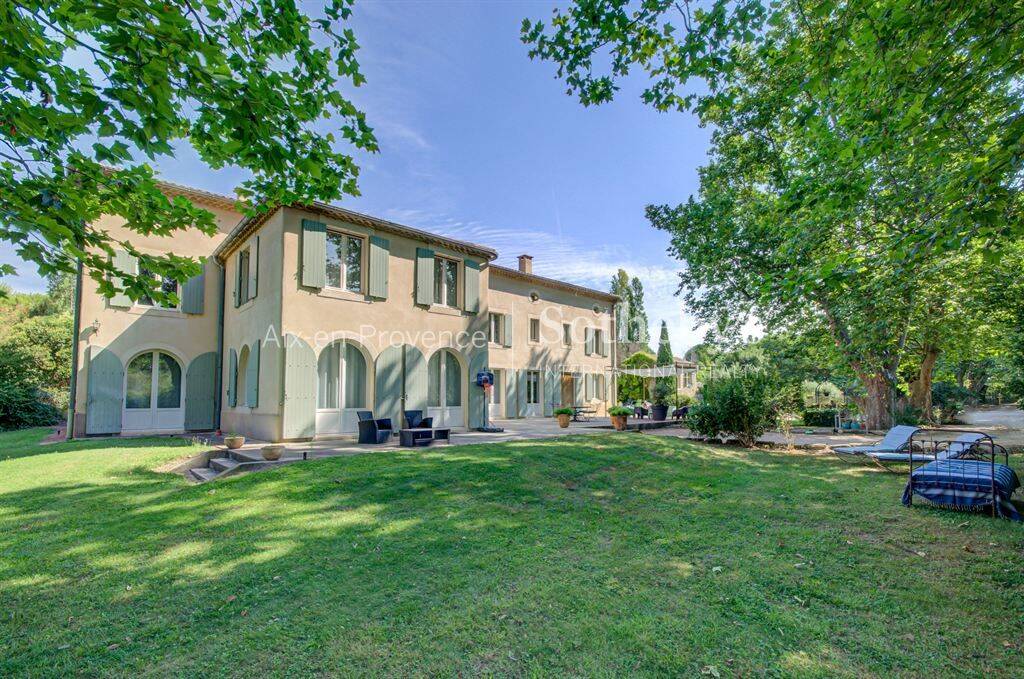 Maison 12 pièces 890 m² · à Aix-en-Provence · 890 m² · 2 100 000 €